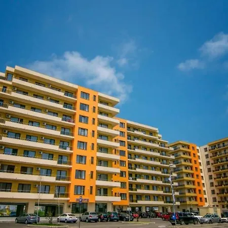 Belle Sea View Summerland Apartment